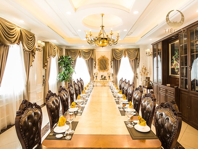 Nhà hàng 37A Hùng Vương – Địa điểm tổ chức tiệc công ty với không gian sang trọng và ấm cúng